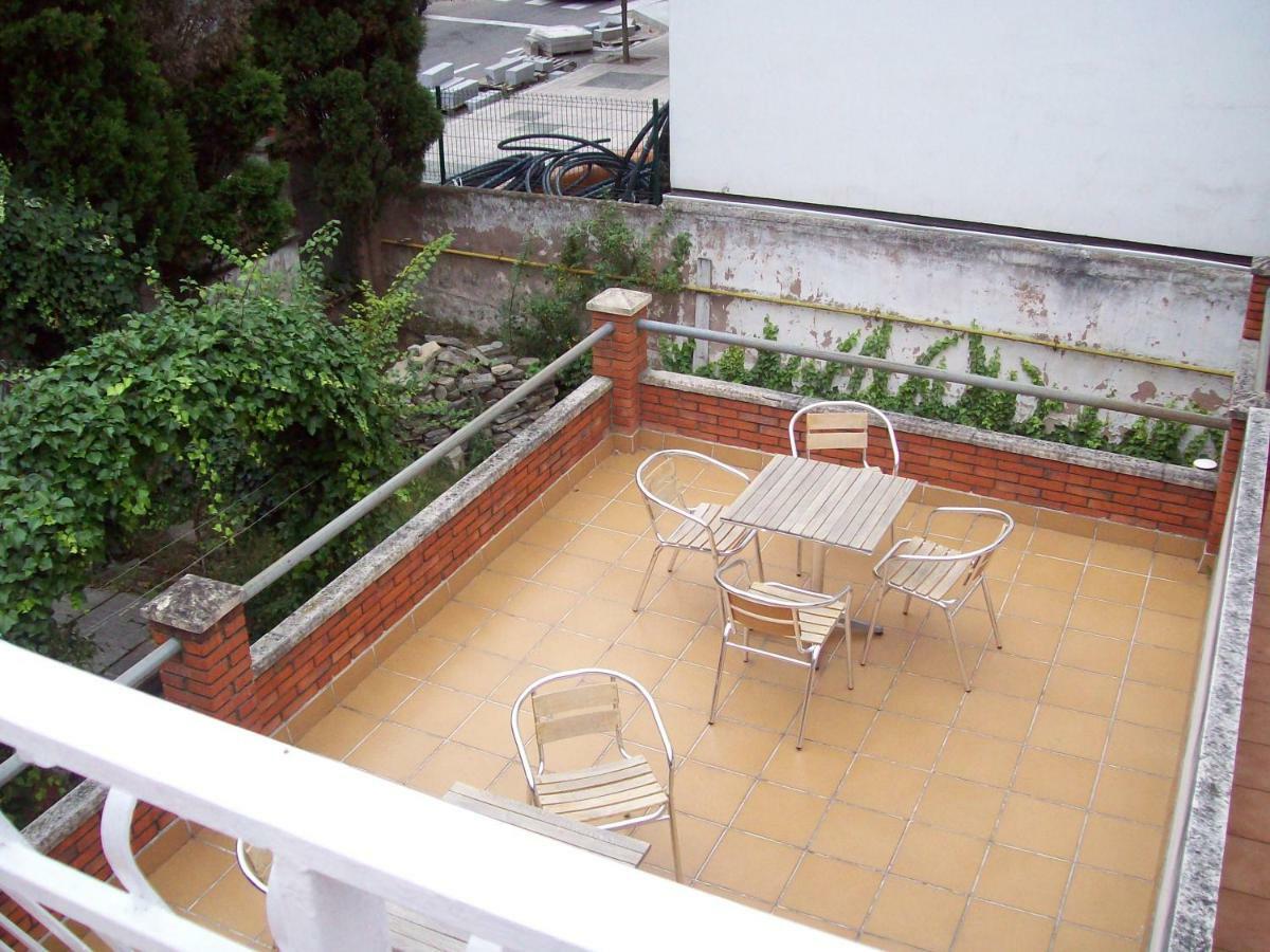 Pension Los Pinos Gijón Exterior foto