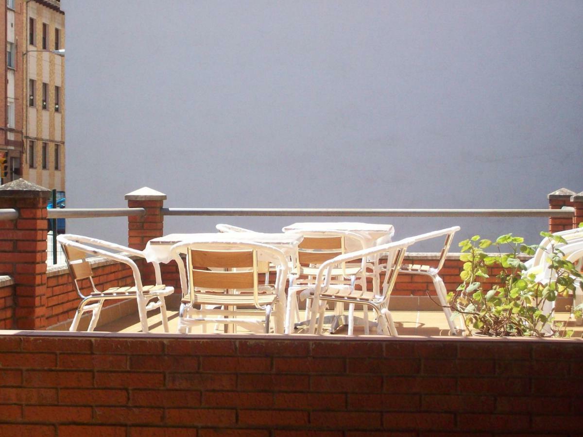 Pension Los Pinos Gijón Exterior foto