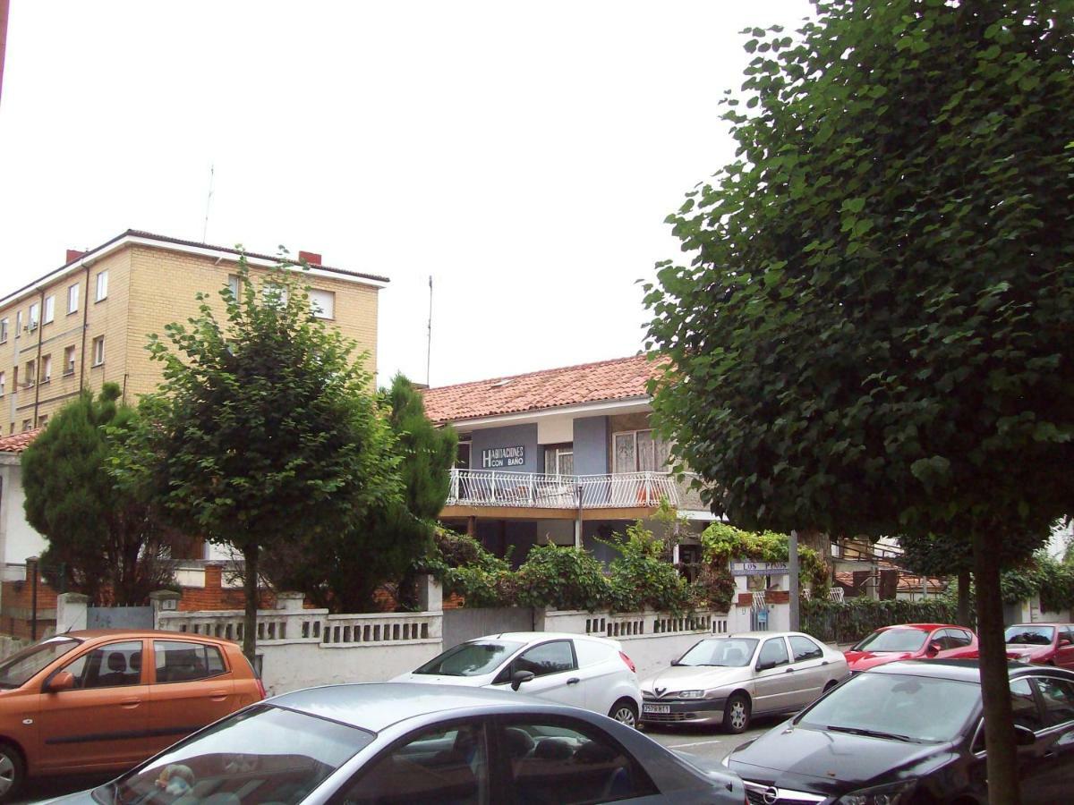 Pension Los Pinos Gijón Exterior foto