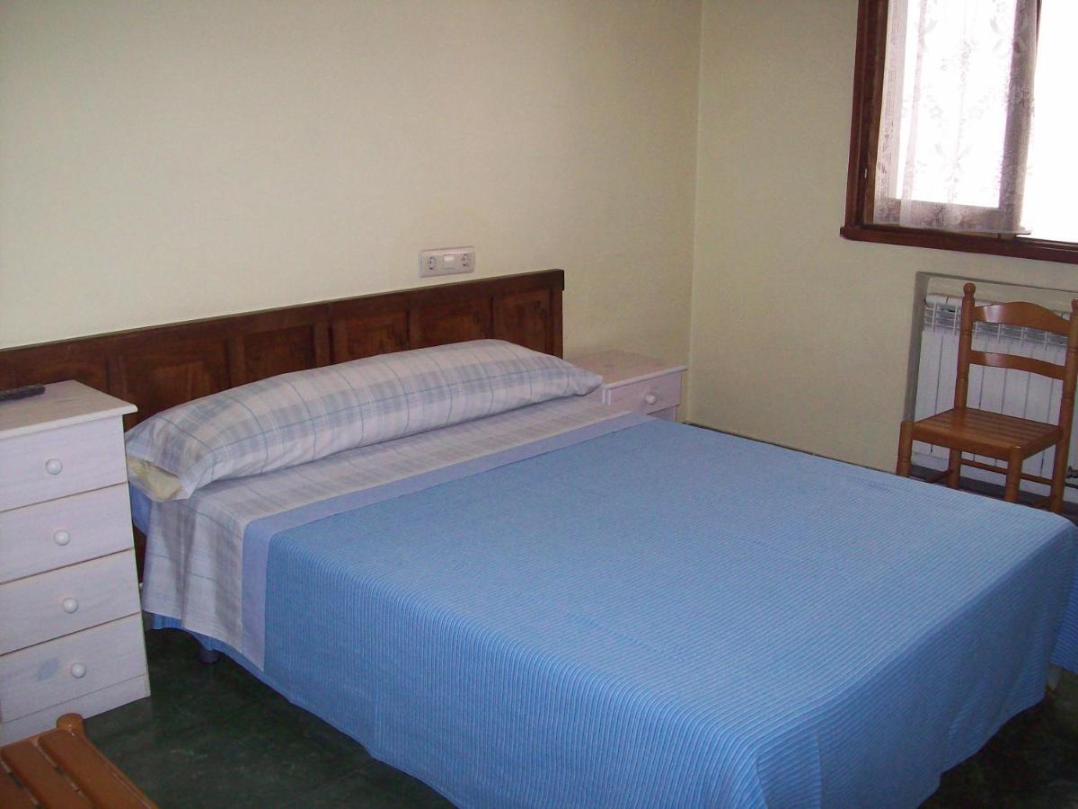 Pension Los Pinos Gijón Exterior foto